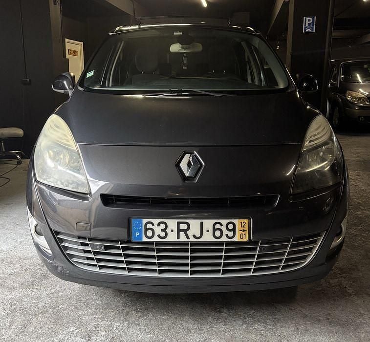 Usado 2012 Renault Grand Scénic III Bose Edition Monovolume | € 6.499 (Super Preço) - Imagem 1/4