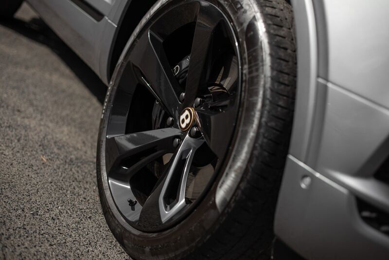 Usado Bentley Bentayga 550 HP (404 kW) 2019 Cinzento SUV