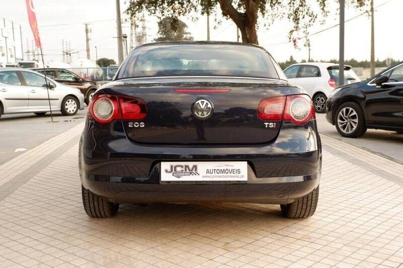 Usado VW Eos 122 HP (89 kW) 2008 Azul Cabrios