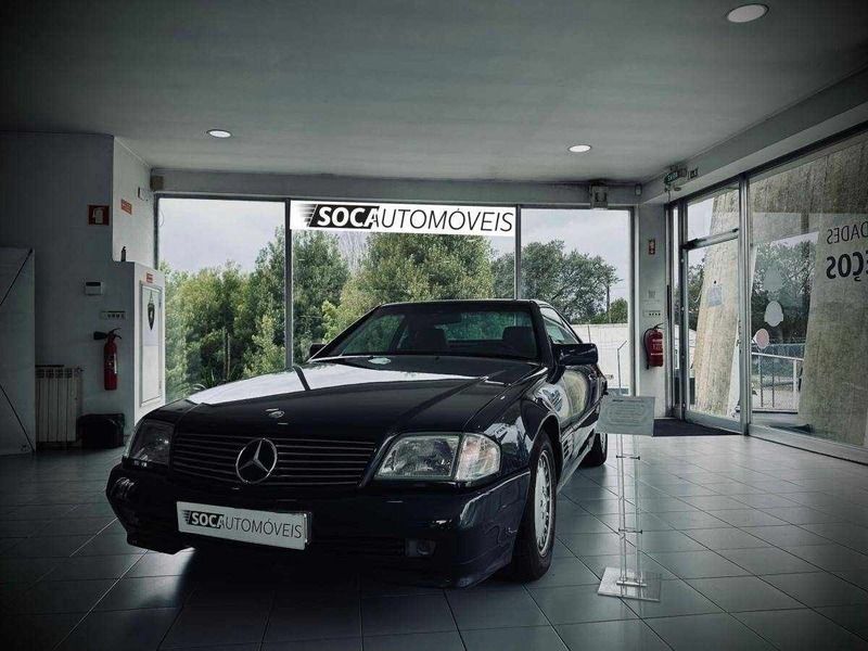 Cinzento Usado 1996 Mercedes 300 SE Citadino | € 19.890 - Imagem 1/4