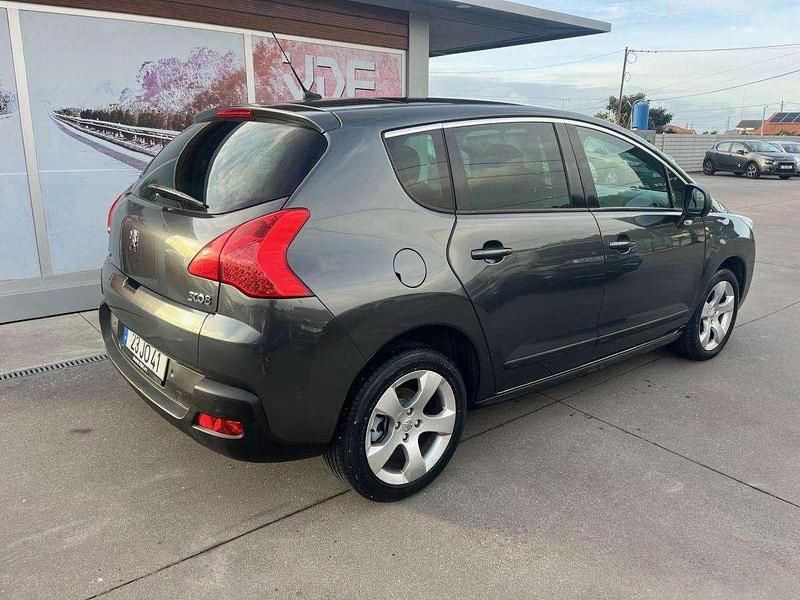 Usado Peugeot 3008 115 HP (84 kW) 2010 Antracite Carrinha