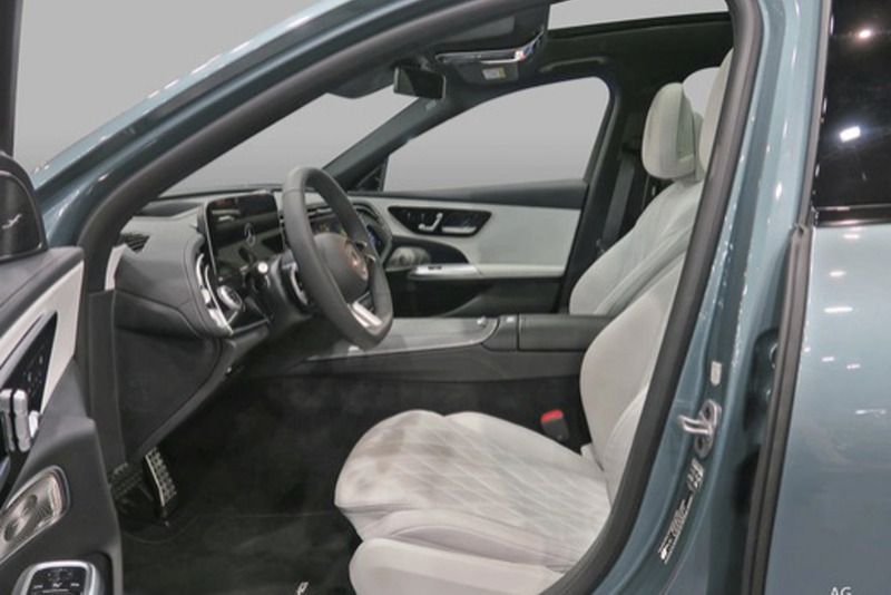 Cinzento graphite Usado 2024 Mercedes E300 Avantgarde Carrinha | € 61.900 (Preço justo) - Imagem 1/3