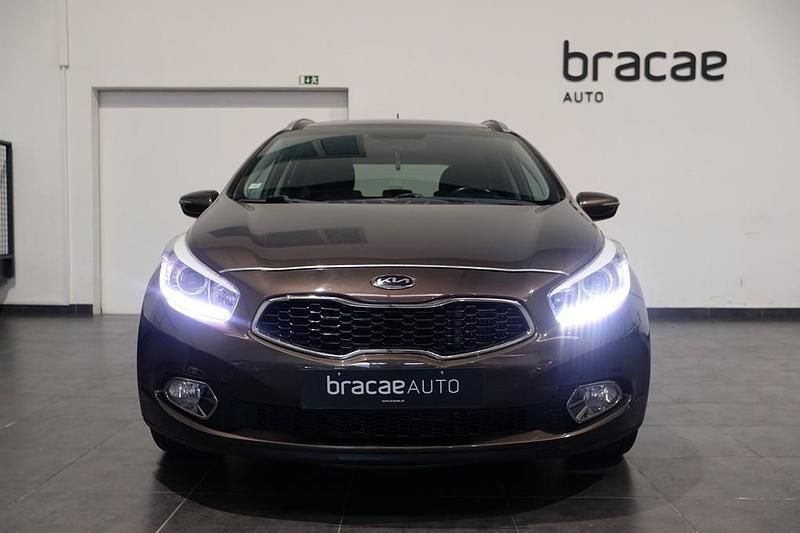 Usado Kia Ceed Sportswagon 128 HP (94 kW) 2013 Outra Carrinha