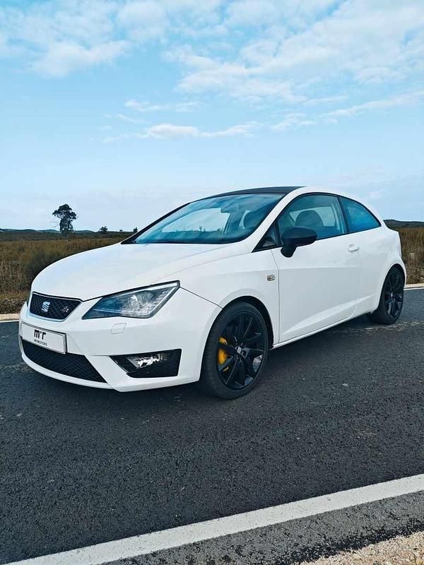 Branco Usado 2012 Seat Ibiza | € 12.850 (Preço justo) - Imagem 1/4