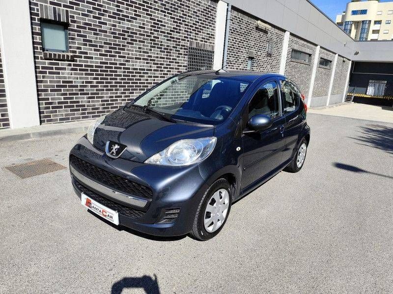 Cinza escuro Usado 2009 Peugeot 107 Citadino | € 5.480 (Preço justo) - Imagem 1/4