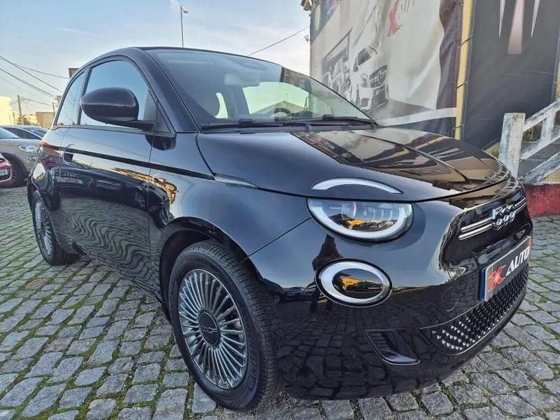 Usado Fiat 500e Passion 86 kW (118 HP) 2022 Azul Cabrios