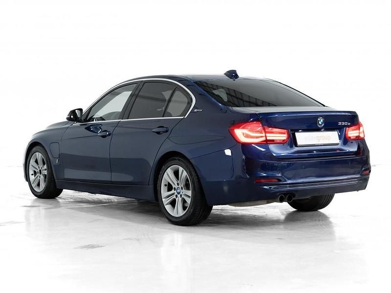 Usado BMW 330e iPerformance 252 HP (185 kW) 2017 Azul Sedan