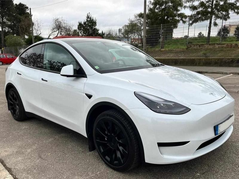 Usado Tesla Model Y 239 kW (325 HP) 2023 Branco SUV