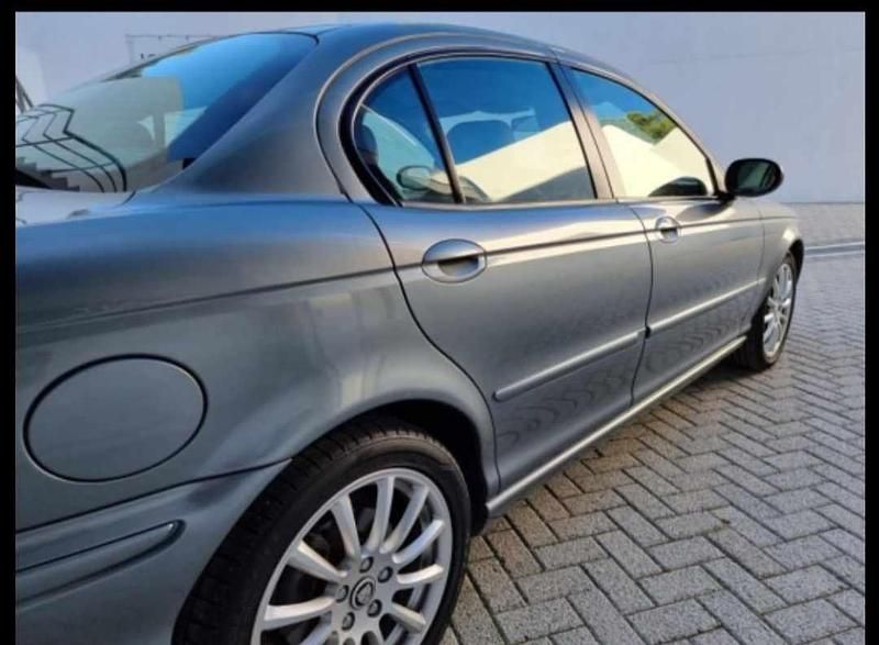 Usado Jaguar X-type 128 HP (94 kW) 2004 Cinzento Carrinha