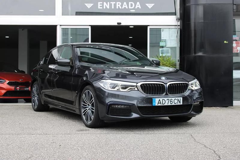 Preto Usado 2020 BMW 530e iPerformance Sedan | € 30.900 (Bom preço) - Imagem 1/4
