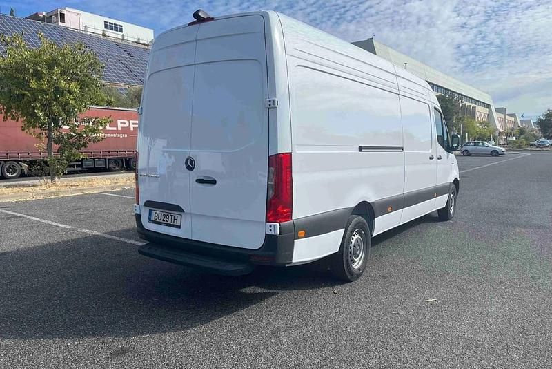 Usado Mercedes E-Sprinter 150 kW (204 HP) 2025 Branco Van