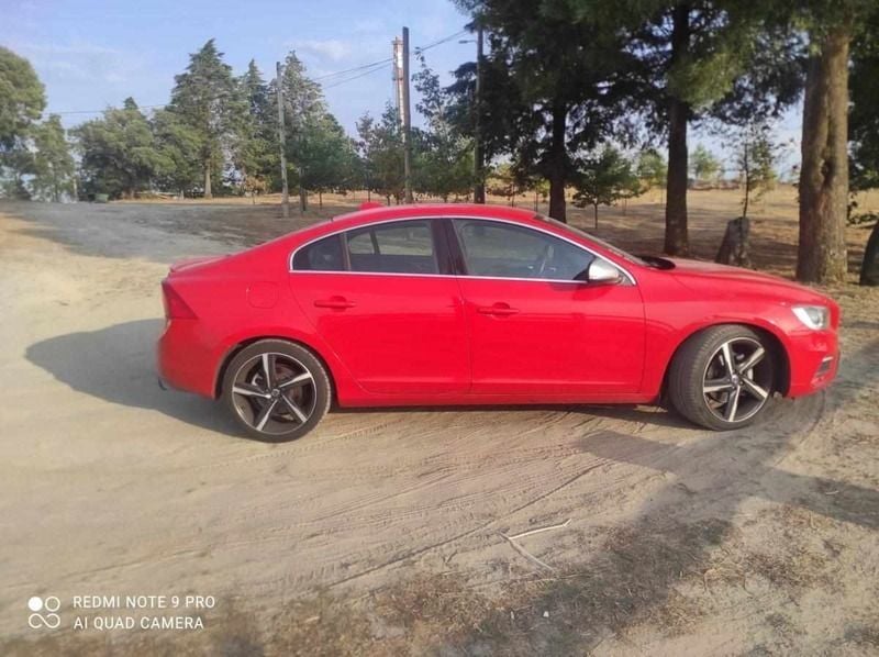 Usado Volvo S60 306 HP (225 kW) 2015 Vermelho Sedan