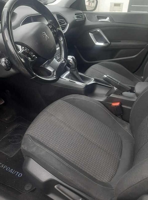 Usado Peugeot 308 99 HP (72 kW) 2018 Azul Carrinha