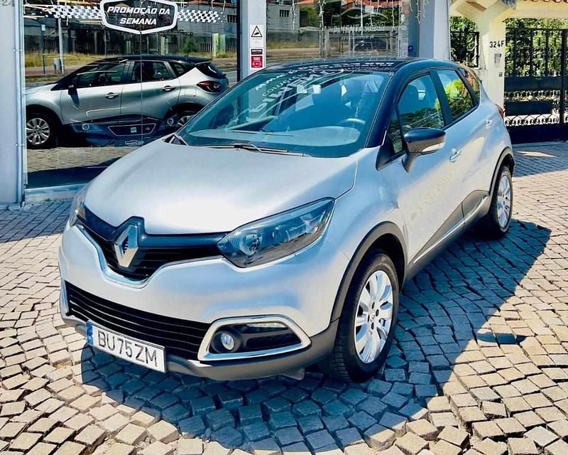 Cinza Usado 2017 Renault Captur SUV | € 11.500 (Preço justo) - Imagem 1/4