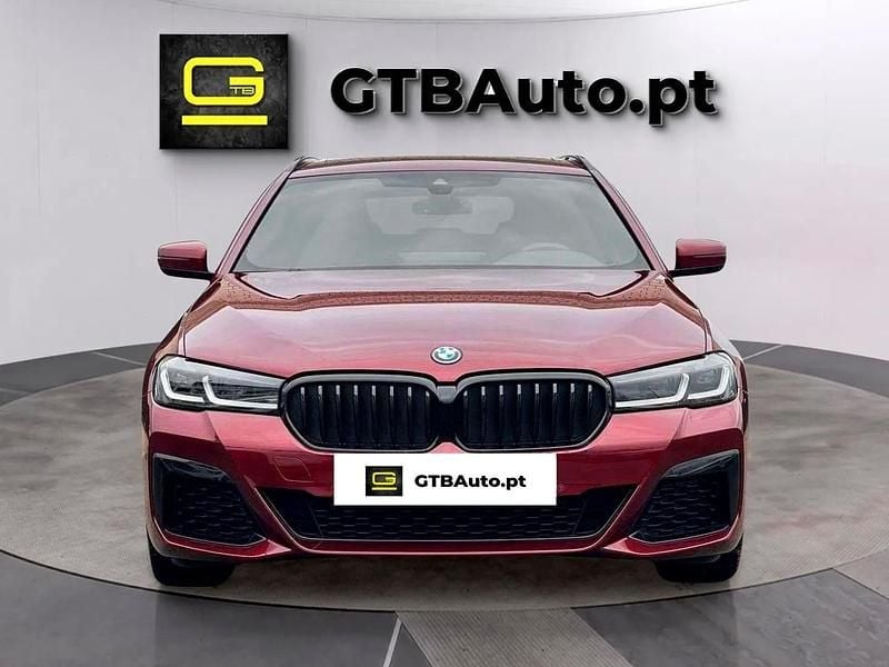 Vermelho Usado 2022 BMW 530 M Sport Carrinha | € 48.900 (Preço elevado) - Imagem 1/4