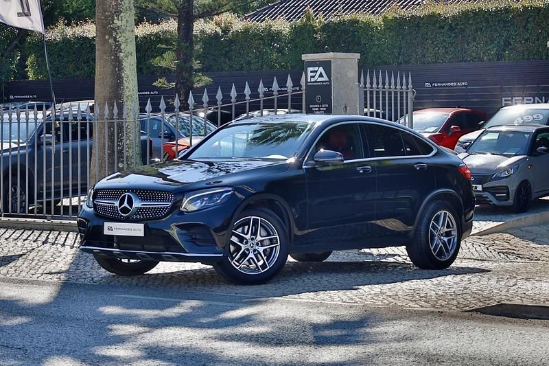 Preto Usado 2019 Mercedes GLC250 AMG line SUV | € 39.880 - Imagem 1/4