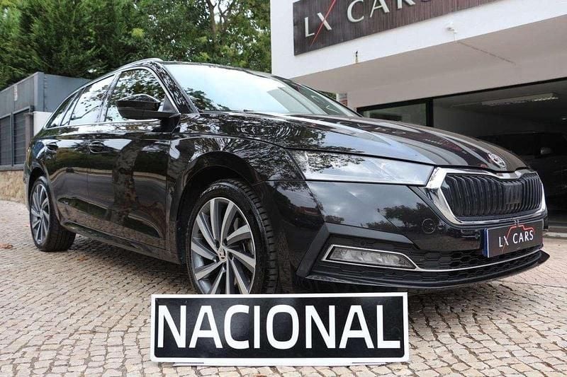 Cinzento Usado 2021 Skoda Octavia Carrinha | € 22.750 - Imagem 1/4