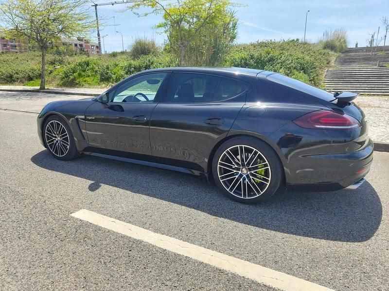 Preto Usado 2014 Porsche Panamera S E-Hybrid Sedan | € 42.500 (Bom preço) - Imagem 1/4