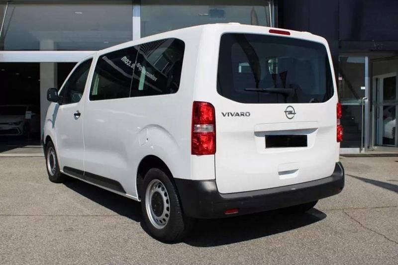 Usado Opel Vivaro Essentia 102 HP (75 kW) 2022 Branco Monovolume