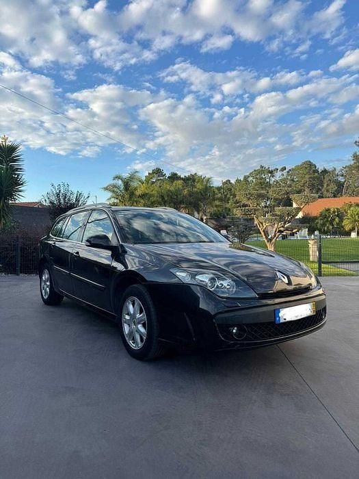 Usado 2010 Renault Laguna III Sedan | € 3.999 (Preço justo) - Imagem 1/4