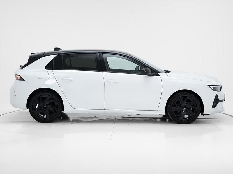Usado Opel Astra Elegance 130 HP (95 kW) 2024 Branco