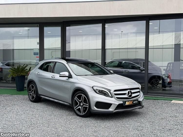 Usado Mercedes GLA200 AMG line 136 HP (100 kW) 2015 Cinza SUV