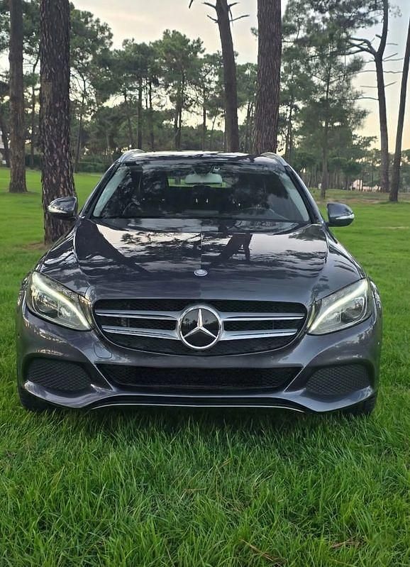 Usado Mercedes C250 204 HP (150 kW) 2015 Cinza Carrinha