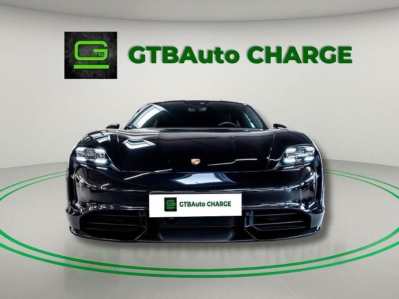 Preto Usado 2020 Porsche Taycan Turbo Sedan | € 73.900 - Imagem 1/4