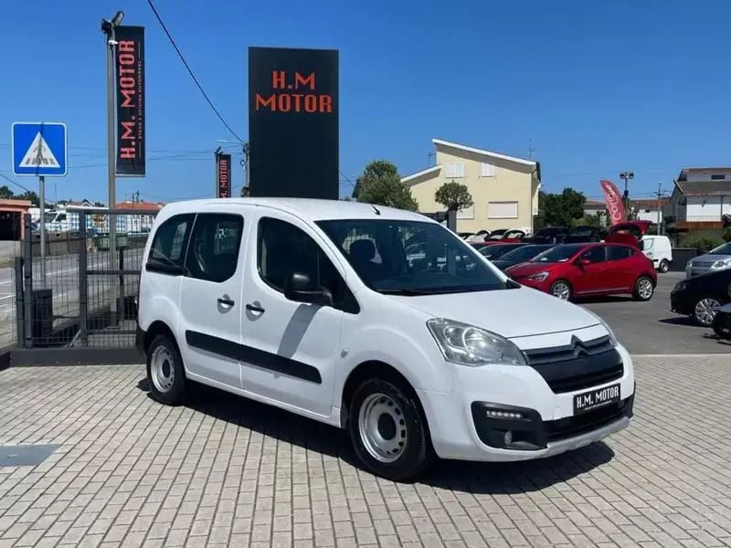 Branco Usado 2017 Citroën Berlingo Feel Monovolume | € 13.500 - Imagem 1/4