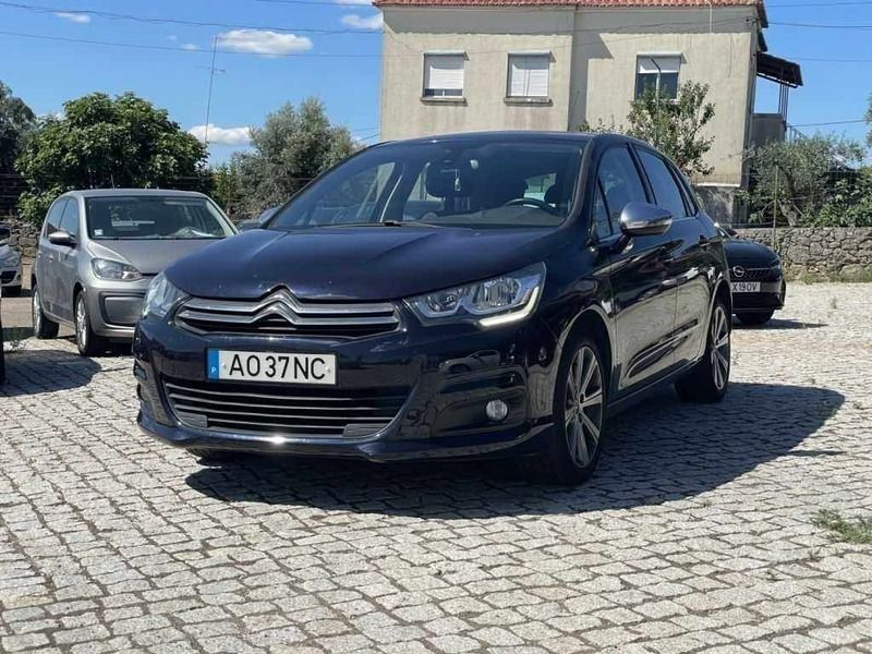 Azul Usado 2015 Citroën C4 Feel | € 11.950 (Preço justo) - Imagem 1/4