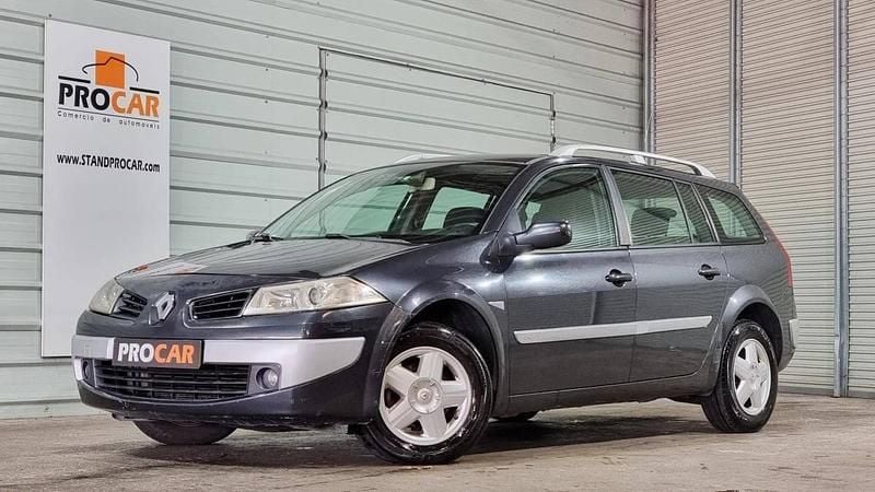 Cinzento Usado 2006 Renault Mégane II Carrinha | € 2.500 (Preço justo) - Imagem 1/4