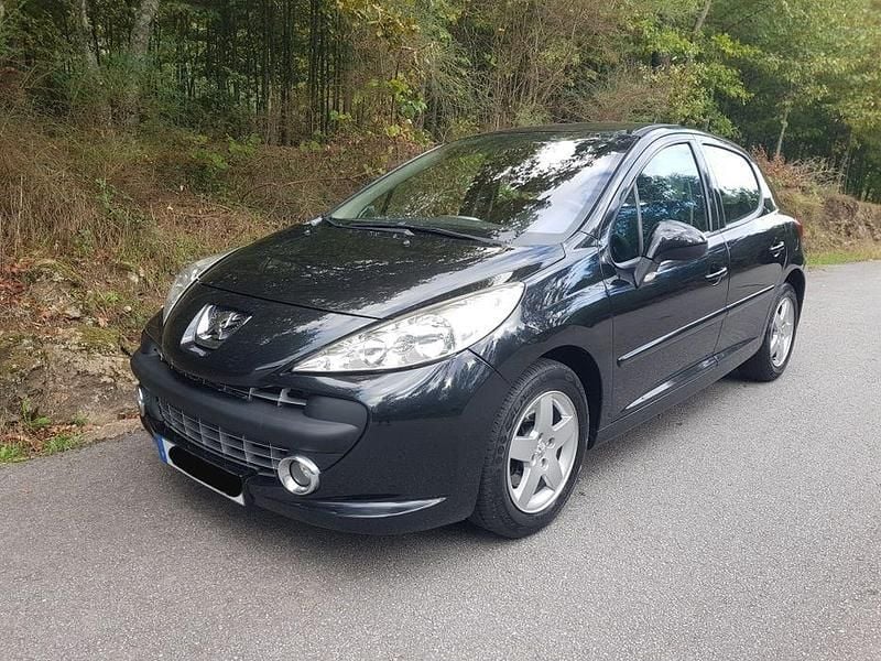 Usado 2008 Peugeot 207 Sport Sedan | € 4.999 (Bom preço) - Imagem 1/4