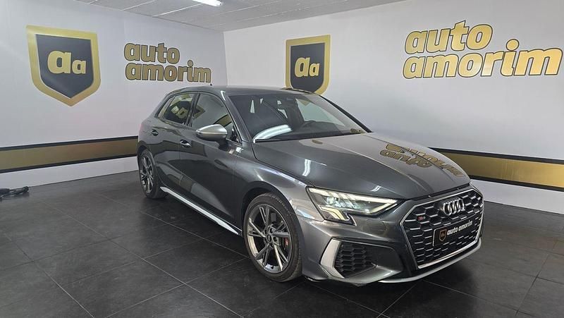 Cinza Usado 2022 Audi A3 Performance Carrinha | € 45.950 - Imagem 1/4