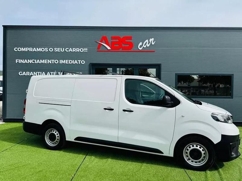 Branco Usado 2018 Toyota Proace Monovolume | € 17.999 - Imagem 1/4