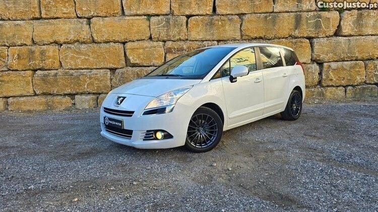 Branco Usado 2010 Peugeot 5008 Monovolume | € 10.500 (Preço elevado) - Imagem 1/1