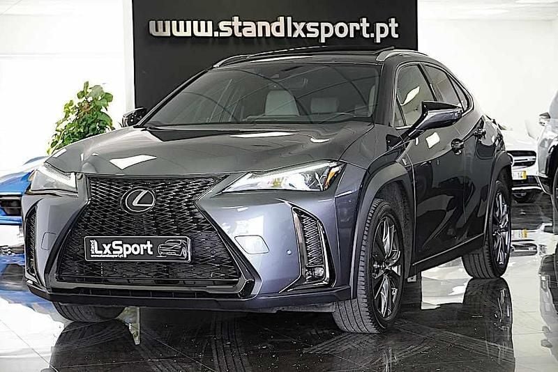 Usado Lexus UX Sport Line 184 HP (135 kW) 2024 Cinza SUV
