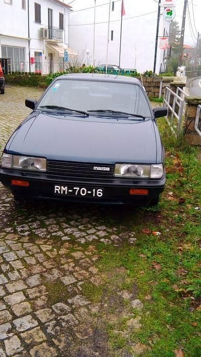 Usado Mazda 626 90 HP (66 kW) 1987 Sedan