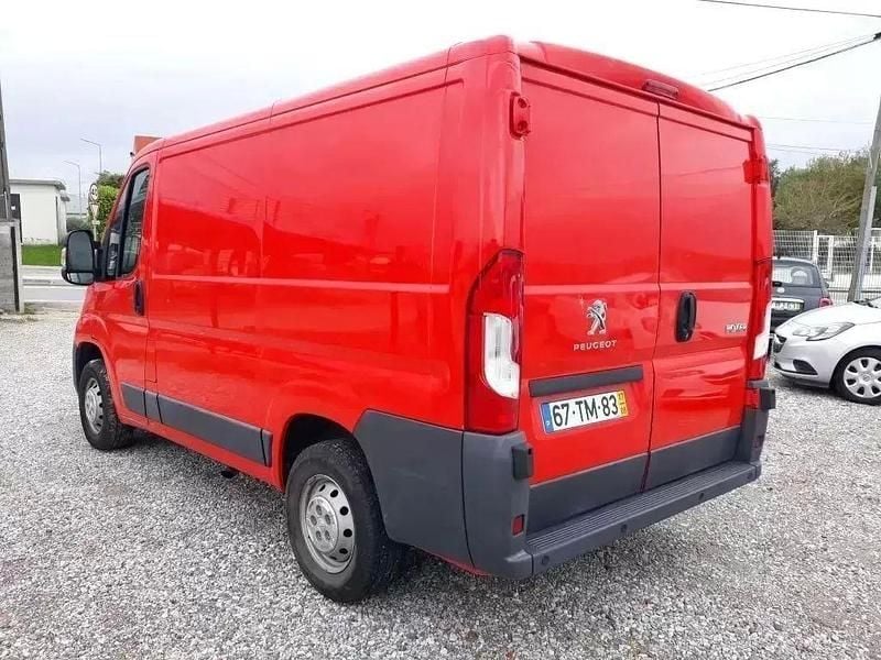 Usado Peugeot Boxer 120 HP (88 kW) 2017 Vermelho Van