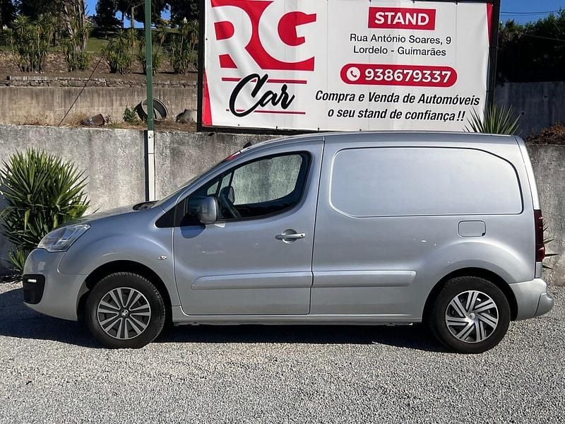 Usado Peugeot Partner 92 HP (67 kW) 2016 Cinza Monovolume