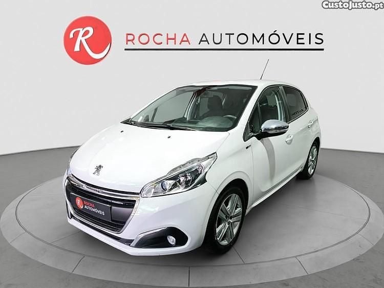 Branco Usado 2018 Peugeot 208 Allure Citadino | € 9.999 (Preço justo) - Imagem 1/1