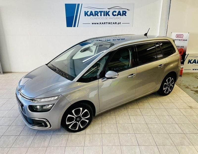 Cinzento Usado 2020 Citroën C4 Business Class Monovolume | € 16.990 (Preço justo) - Imagem 1/4