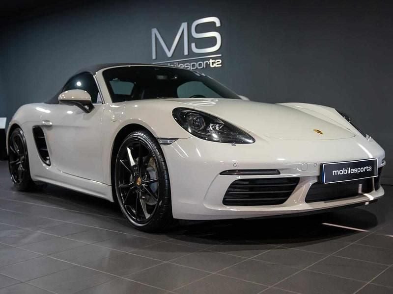 Cinzento Usado 2022 Porsche 718 | € 81.750 (Preço justo) - Imagem 1/4