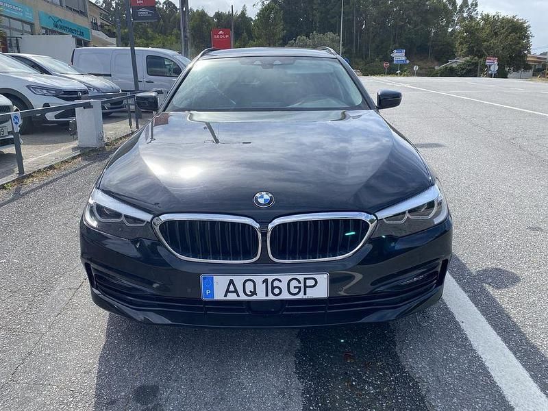Usado 2017 BMW 520 Sport Line Sedan | € 28.000 (Caro) - Imagem 1/4