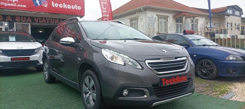 Cinza Usado 2015 Peugeot 2008 Style SUV | € 10.980 (Preço justo) - Imagem 1/4