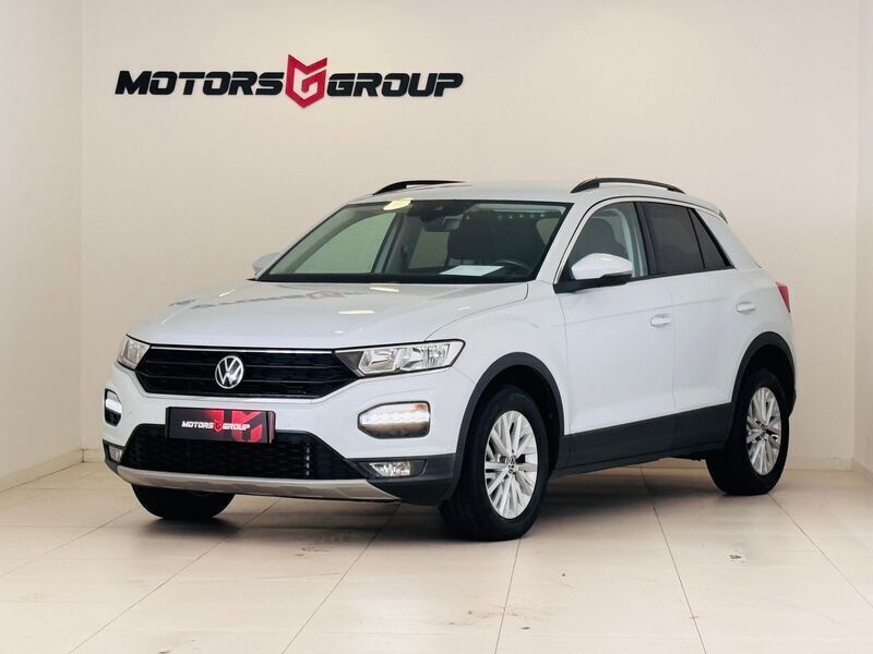 Cinza Usado 2021 VW T-Roc Life SUV | € 19.990 (Preço justo) - Imagem 1/4