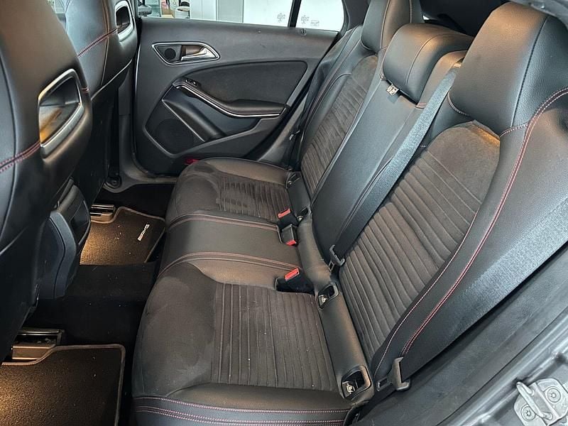 Usado Mercedes CLA200 AMG line 136 HP (100 kW) 2018 Cinza Carrinha