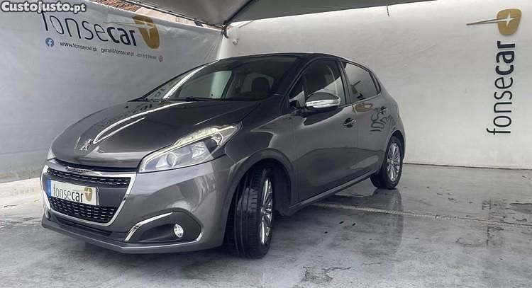 Cinza Usado 2019 Peugeot 208 Signature Sky Citadino | € 10.750 (Preço justo) - Imagem 1/1