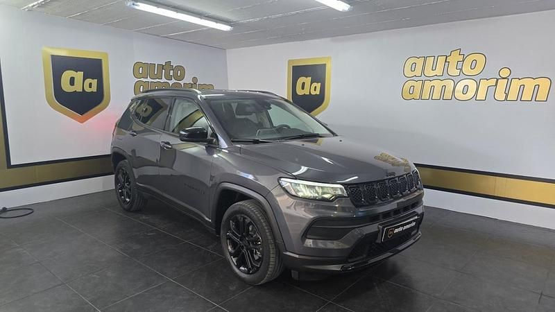 Cinzento Usado 2024 Jeep Compass SUV | € 31.500 (Preço justo) - Imagem 1/4