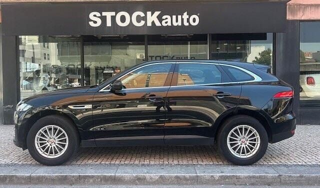Usado Jaguar F-Pace 180 HP (132 kW) 2017 Preto SUV