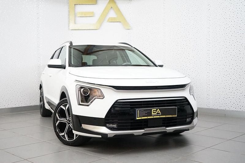 Branco Usado 2023 Kia Niro SUV | € 28.980 (Preço justo) - Imagem 1/4